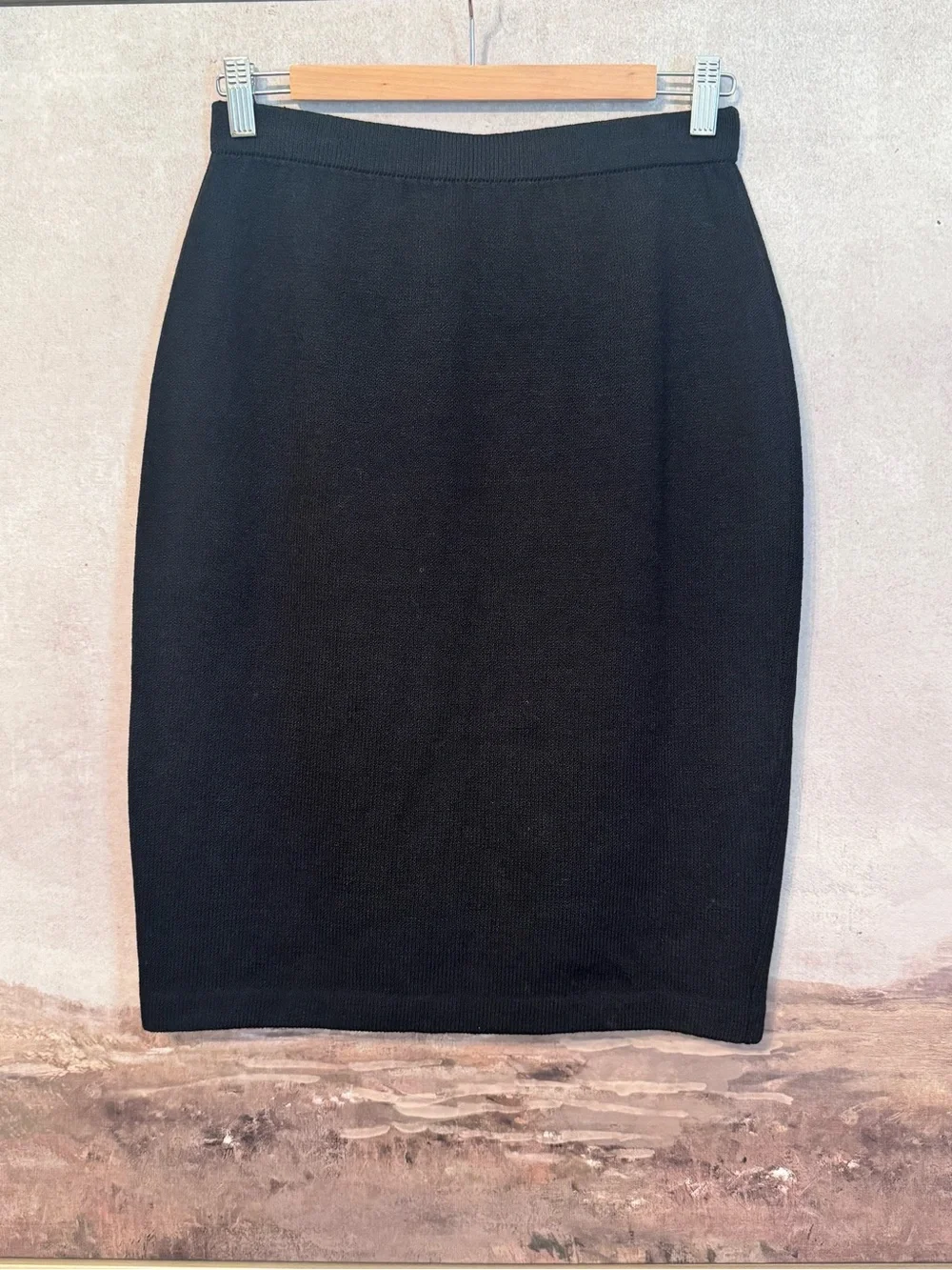 St John Basics Santana Knit Skirt Pencil Straight Black Classic  ~ Size 6